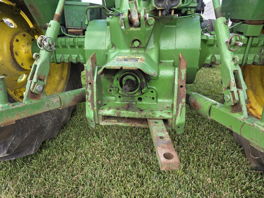 John Deere 2460