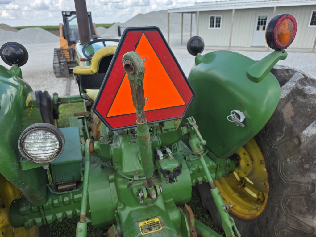 John Deere 2460