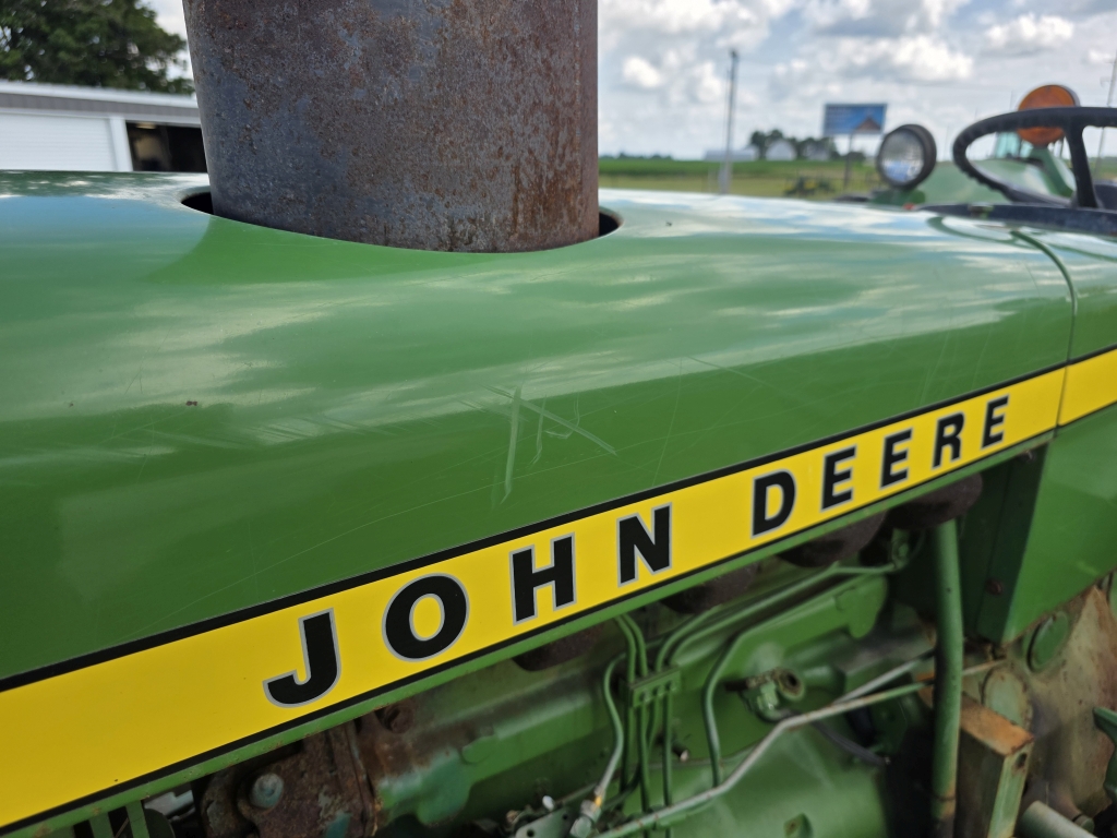 John Deere 2460