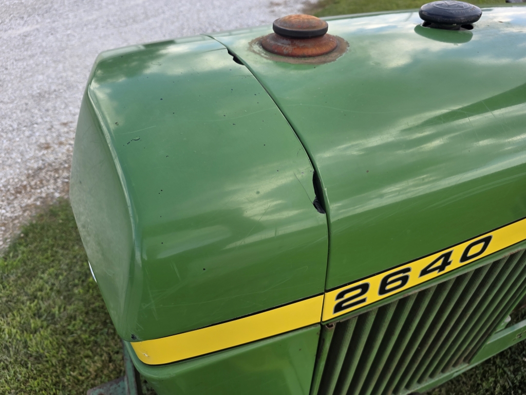John Deere 2460