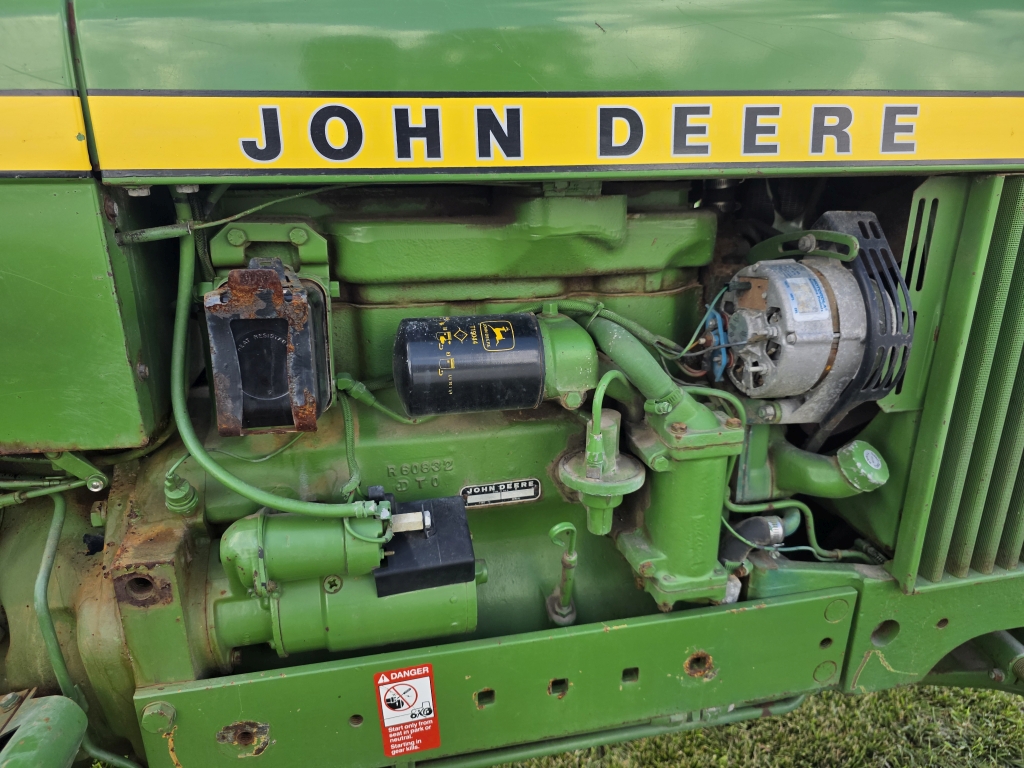 John Deere 2460