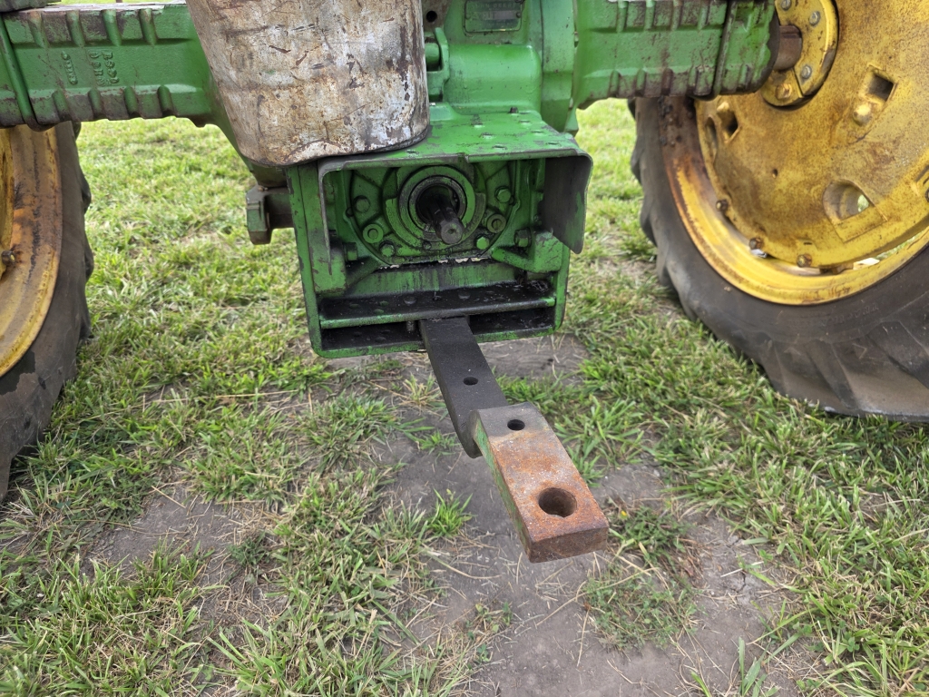 John Deere 3020
