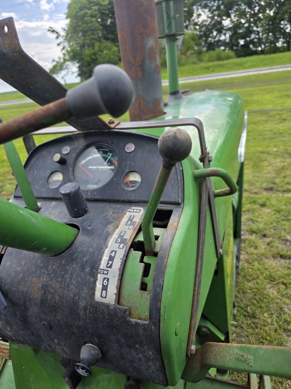John Deere 3020