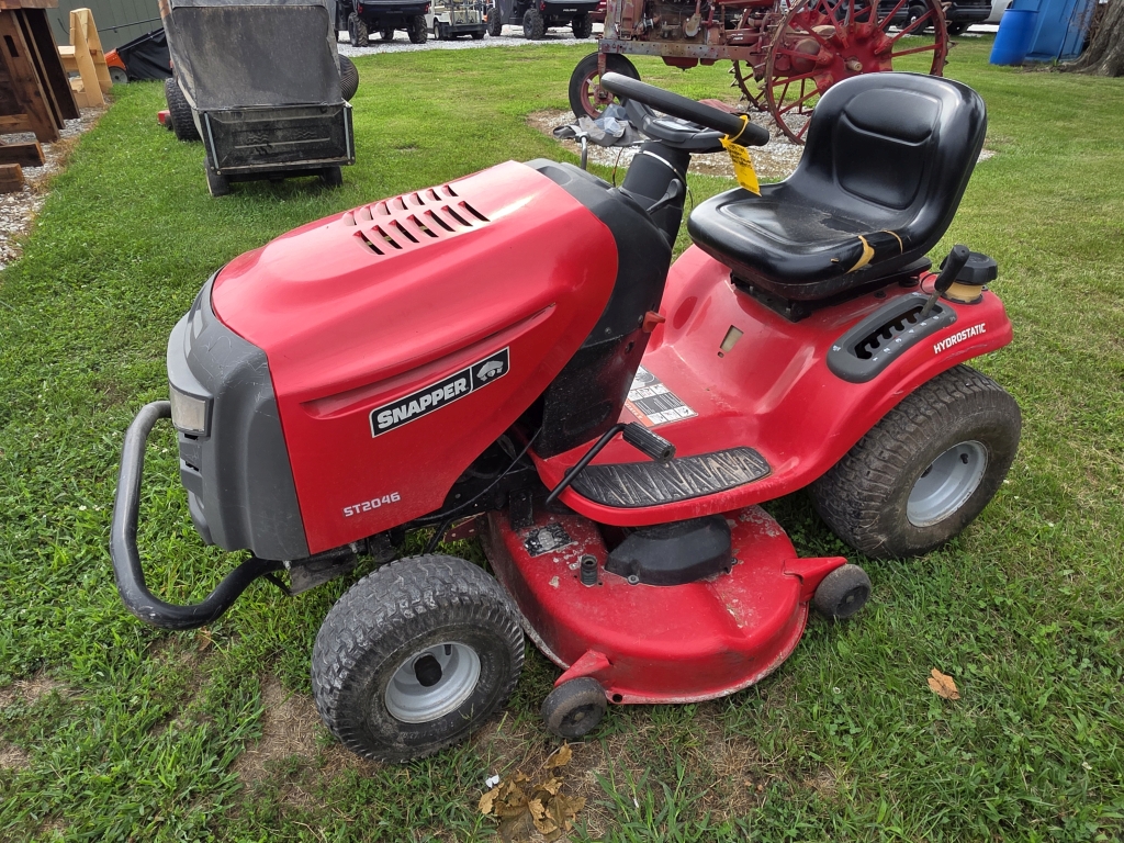 Snapper Riding Lawnmower