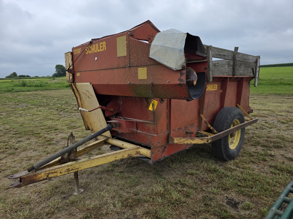 Schuler 125-BF Feed Wagon
