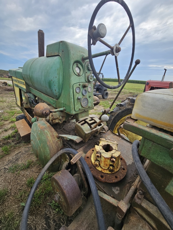 John Deere 620