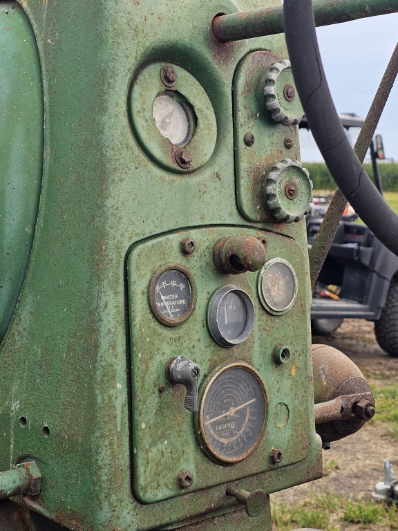 John Deere 620