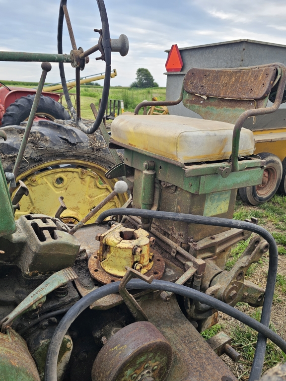 John Deere 620