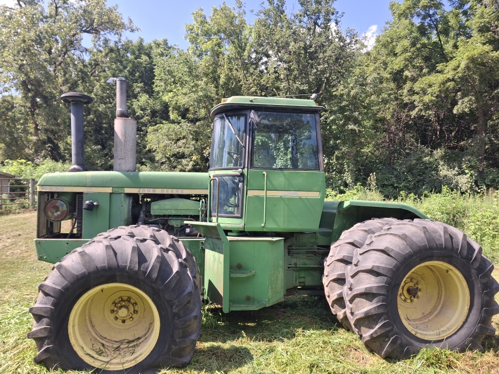 Photo of 1979 John Deere 8440