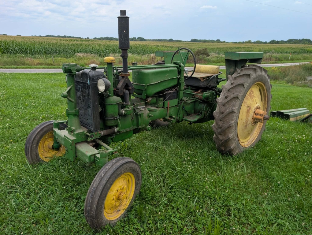 Photo of a  John Deere 420