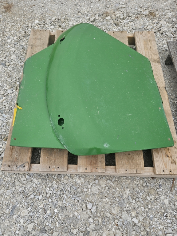 John Deere Clamshell-Style Fenders