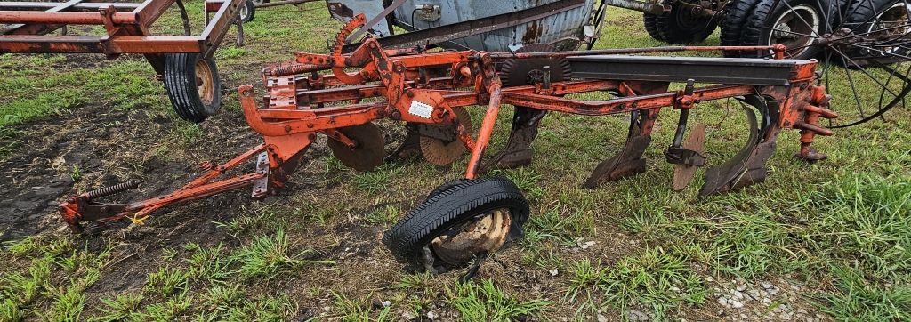Allis-Chalmers 4-Bottom Plow