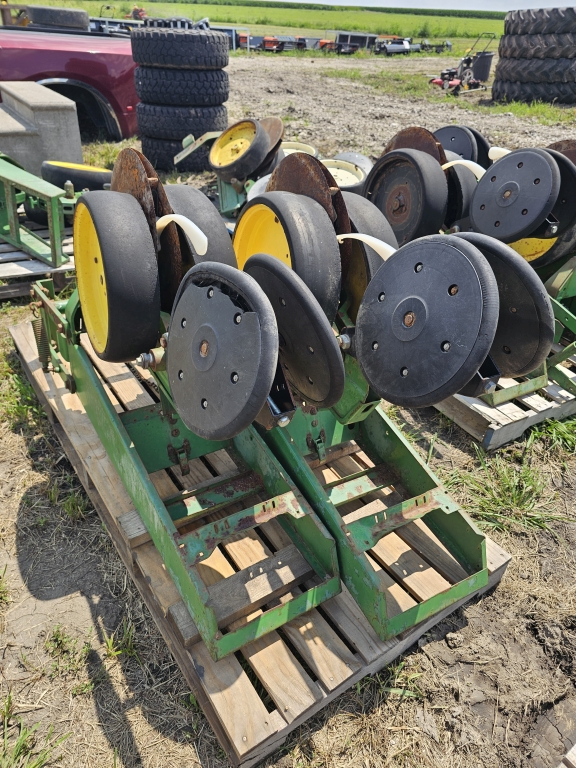 John Deere 7000