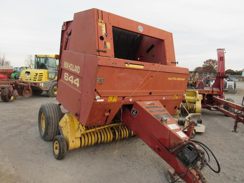 Photo of a 2022 New Holland 644