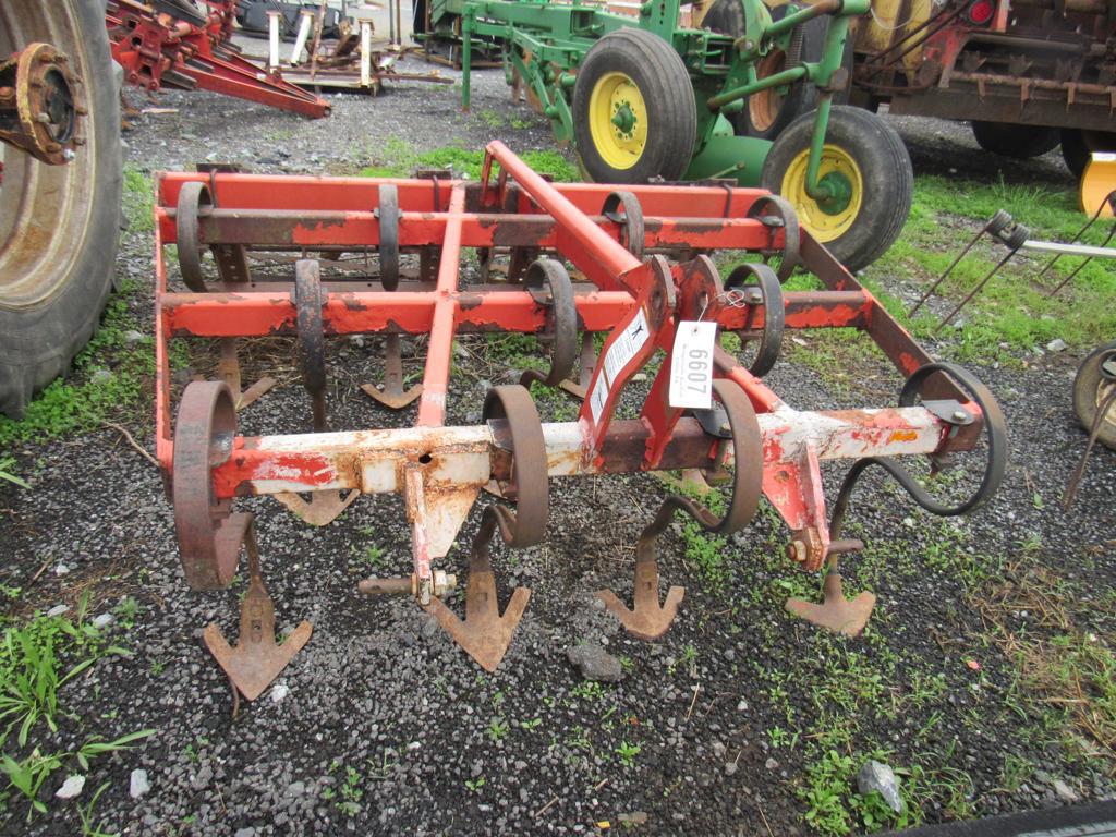 Photo of a 2019 John Deere 5100E