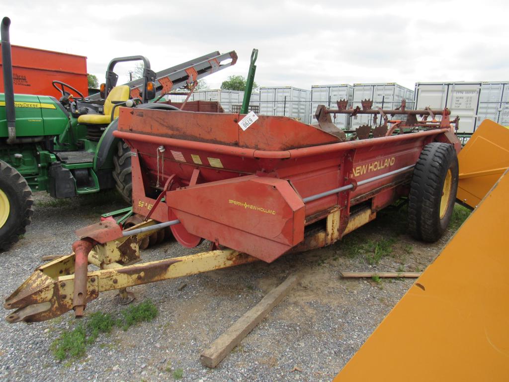 Photo of a 2010 New Holland 518