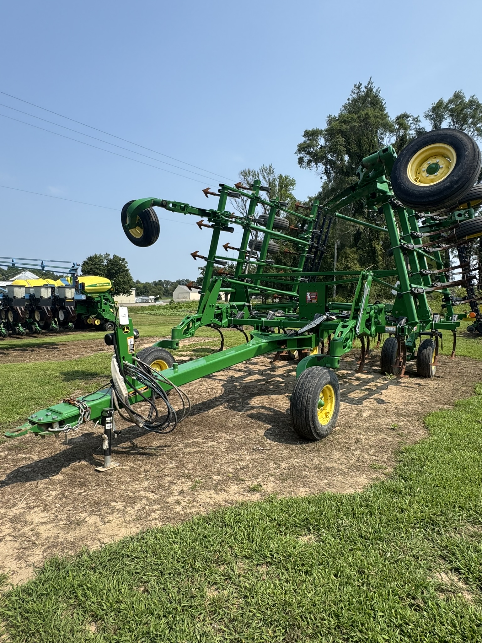 Photo of a 2013 John Deere 2210