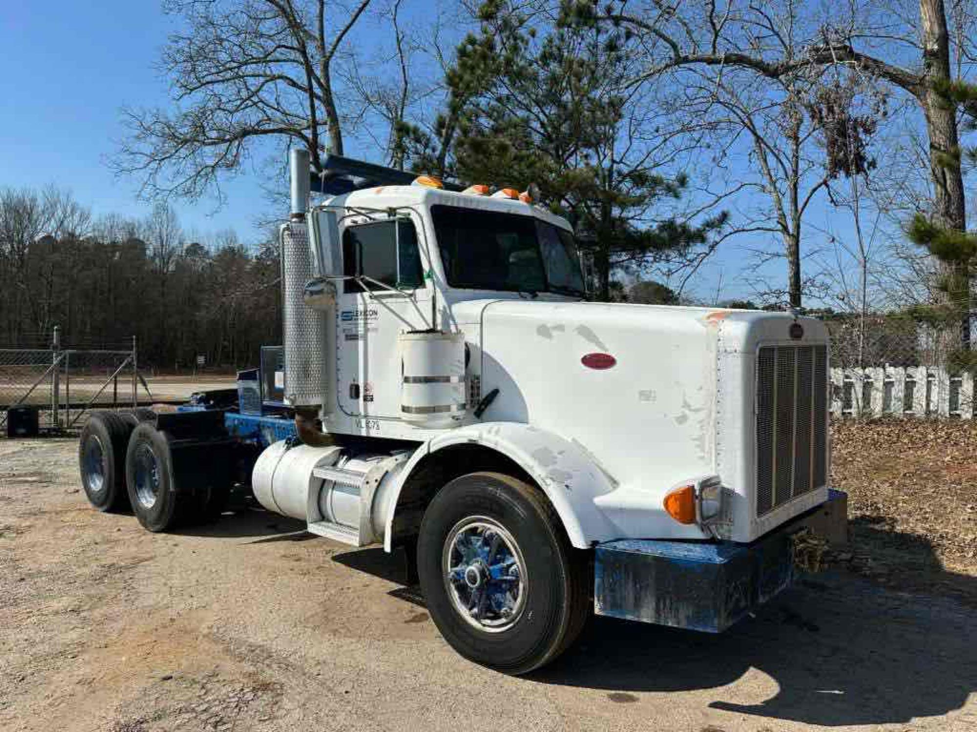 Photo of a 1990 Peterbilt 378