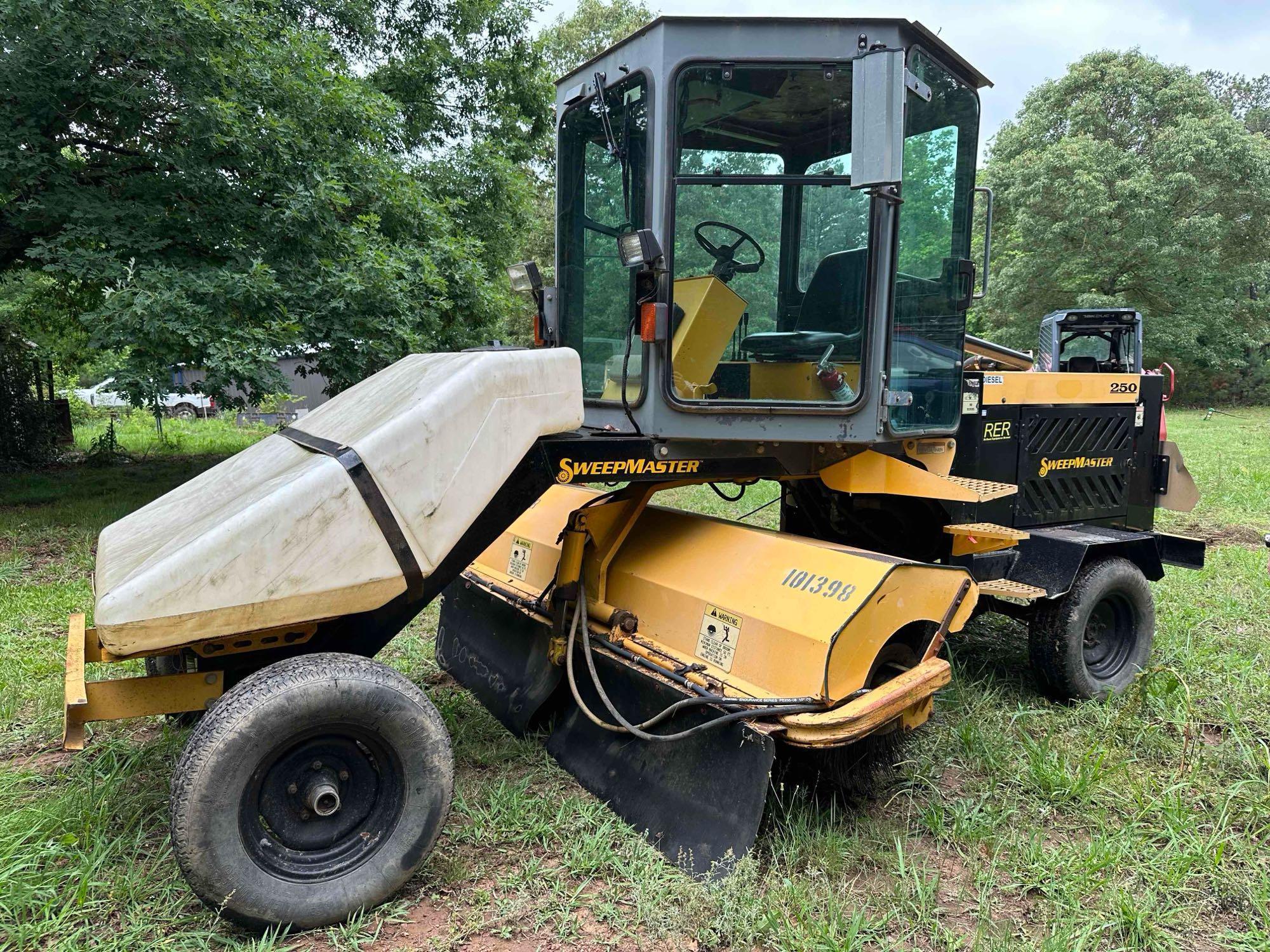 Photo of a  Lay-Mor Sweepmaster 250
