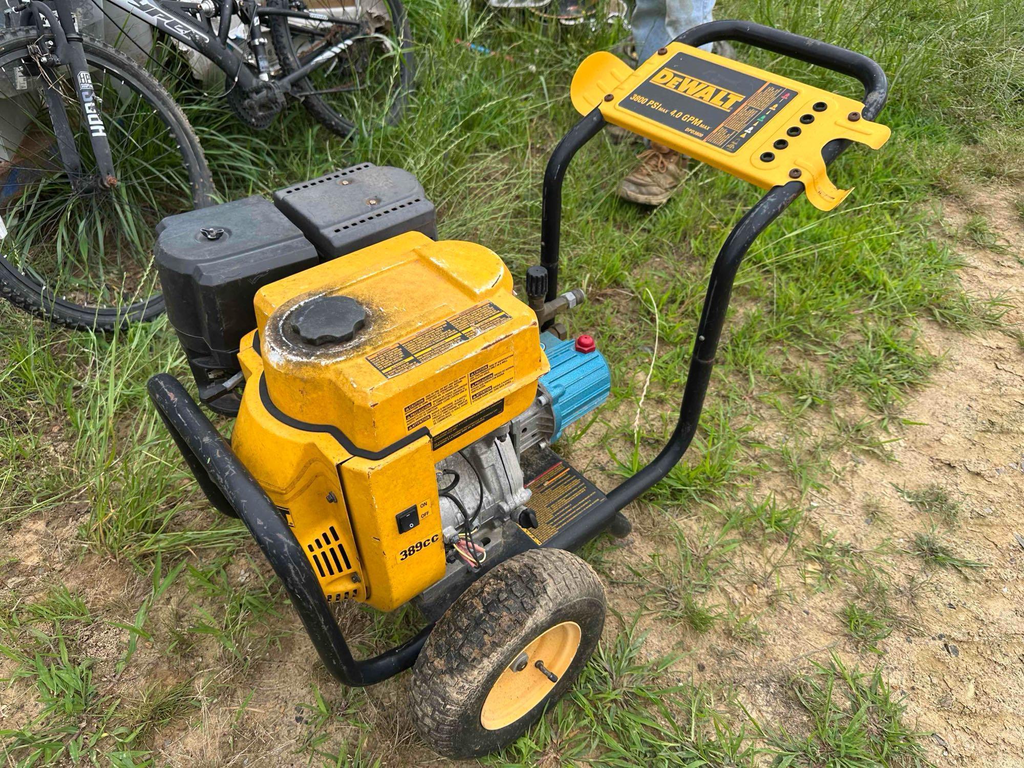INOP/NON-RUNNING Dewalt 3800 PSI Pressure Washer