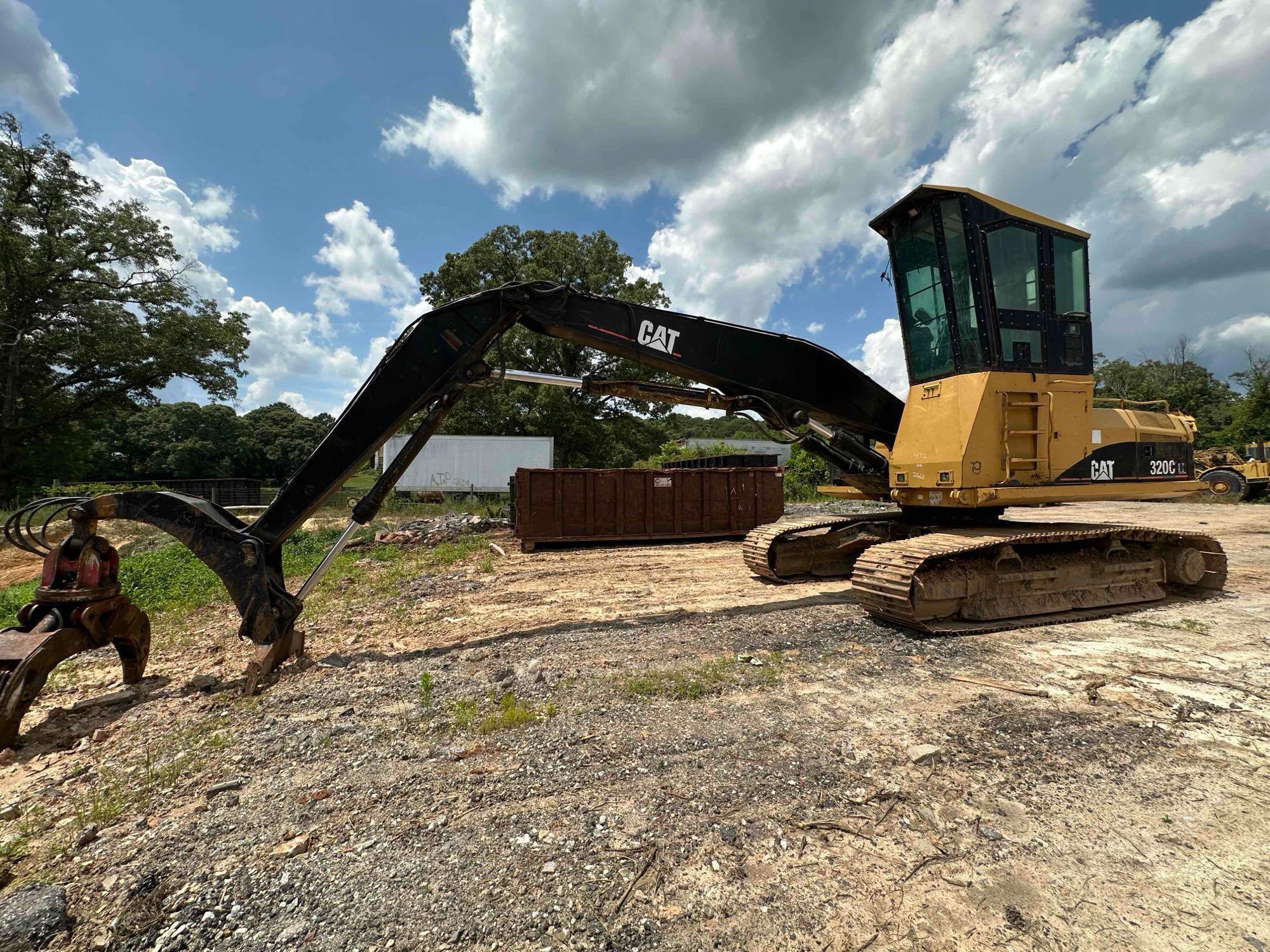 Photo of a  Caterpillar 320C