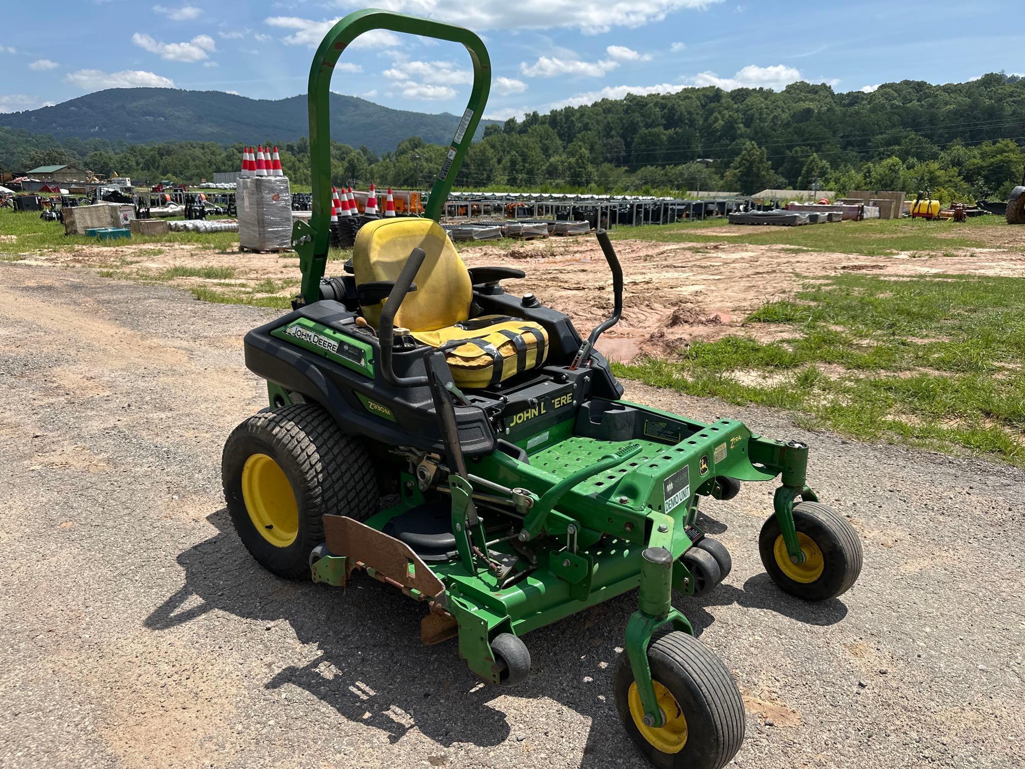 John Deere Z930M