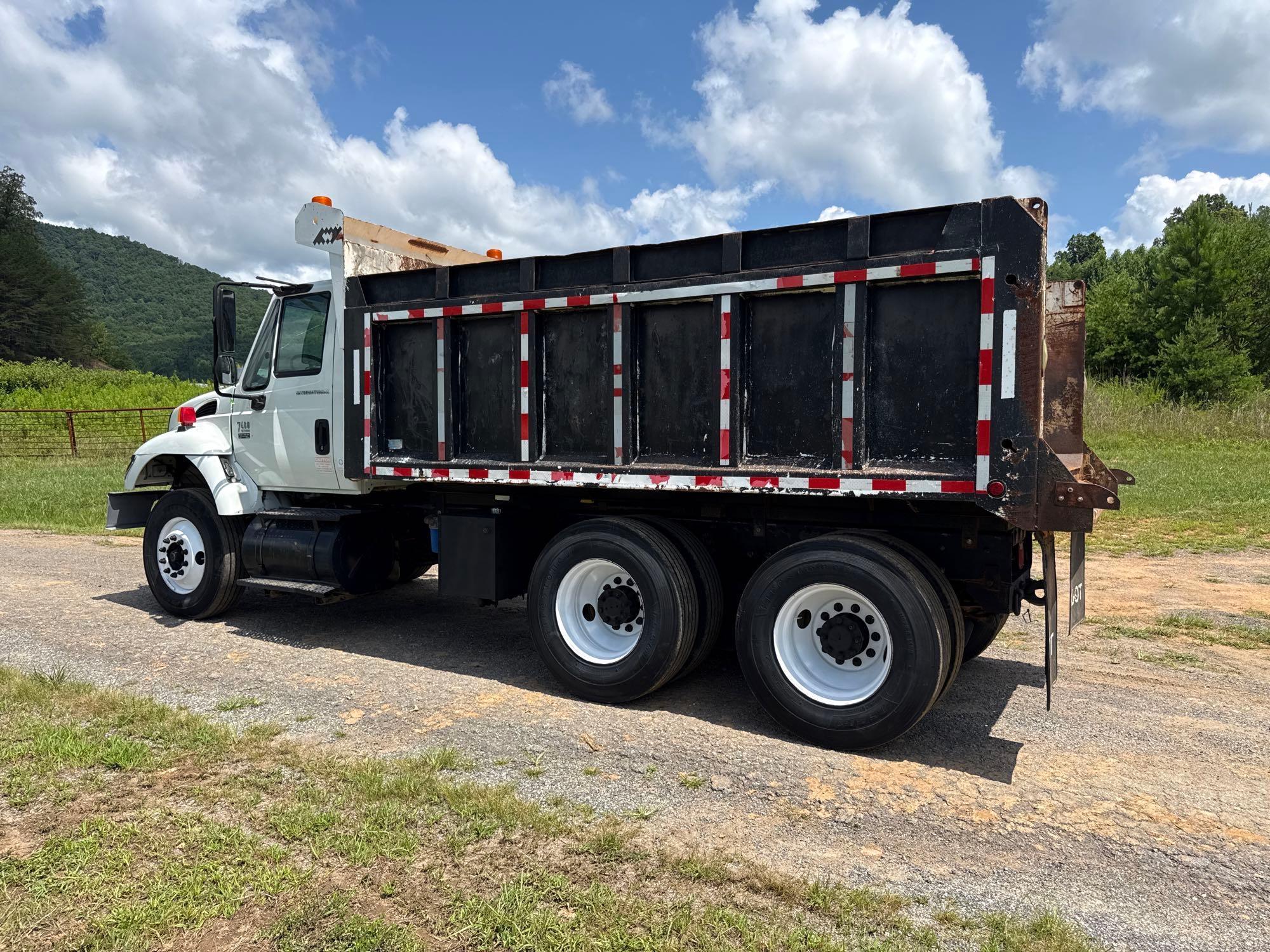 2006 International 7400