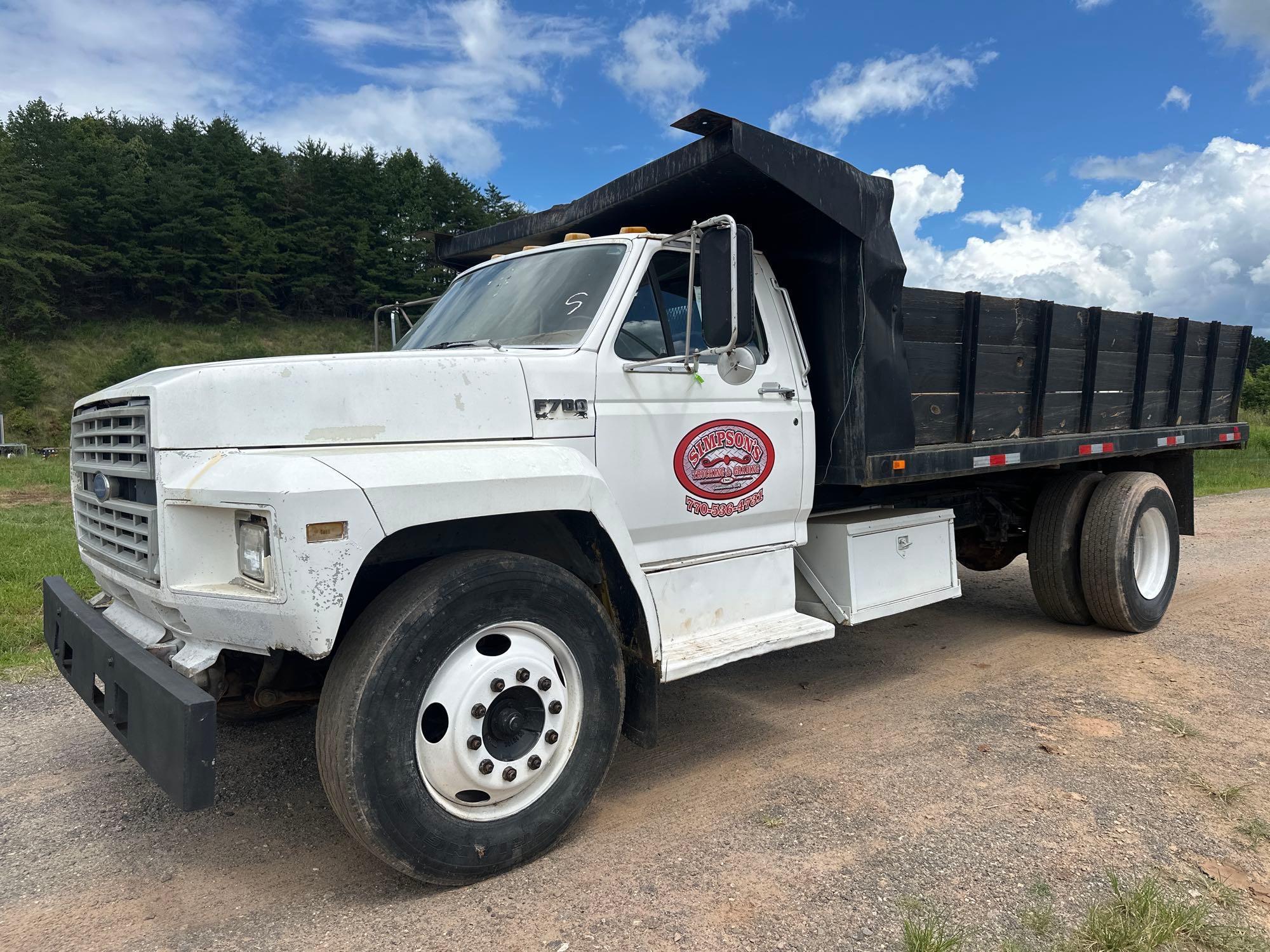 Photo of a 1989 Ford F700