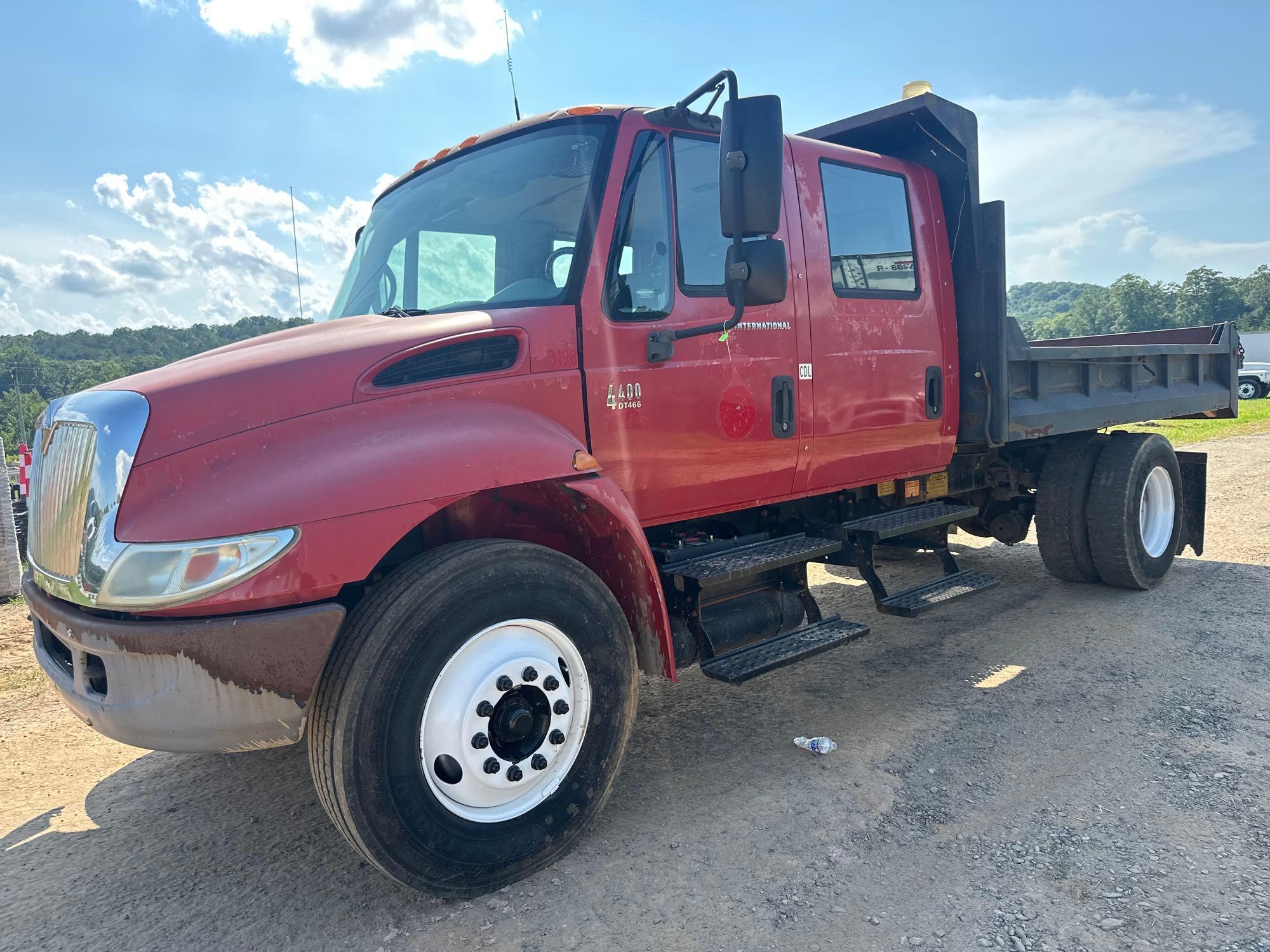 2004 International 4400