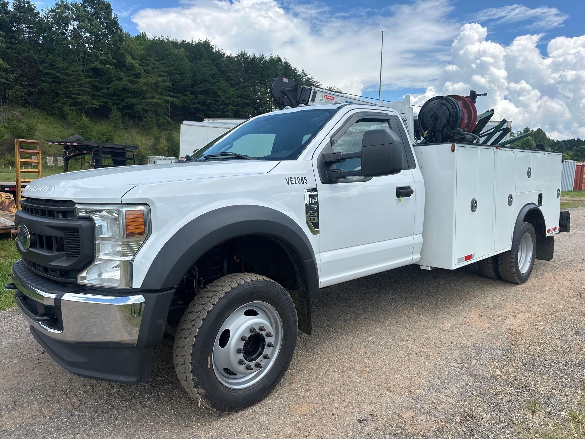 Photo of a 2021 Ford F-550