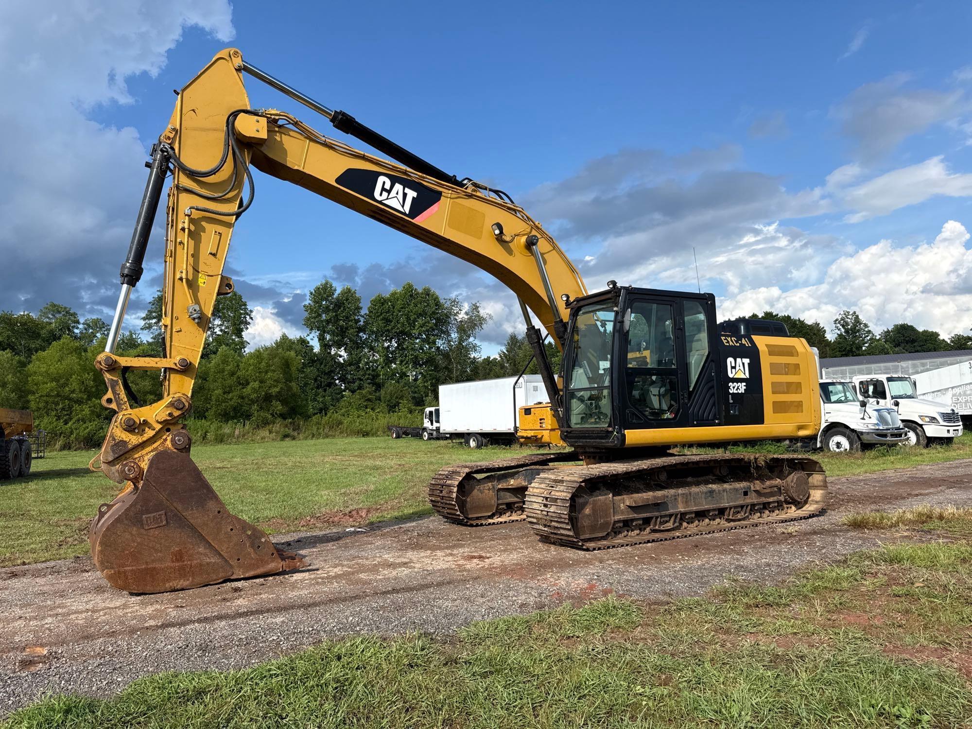 Caterpillar 323FL