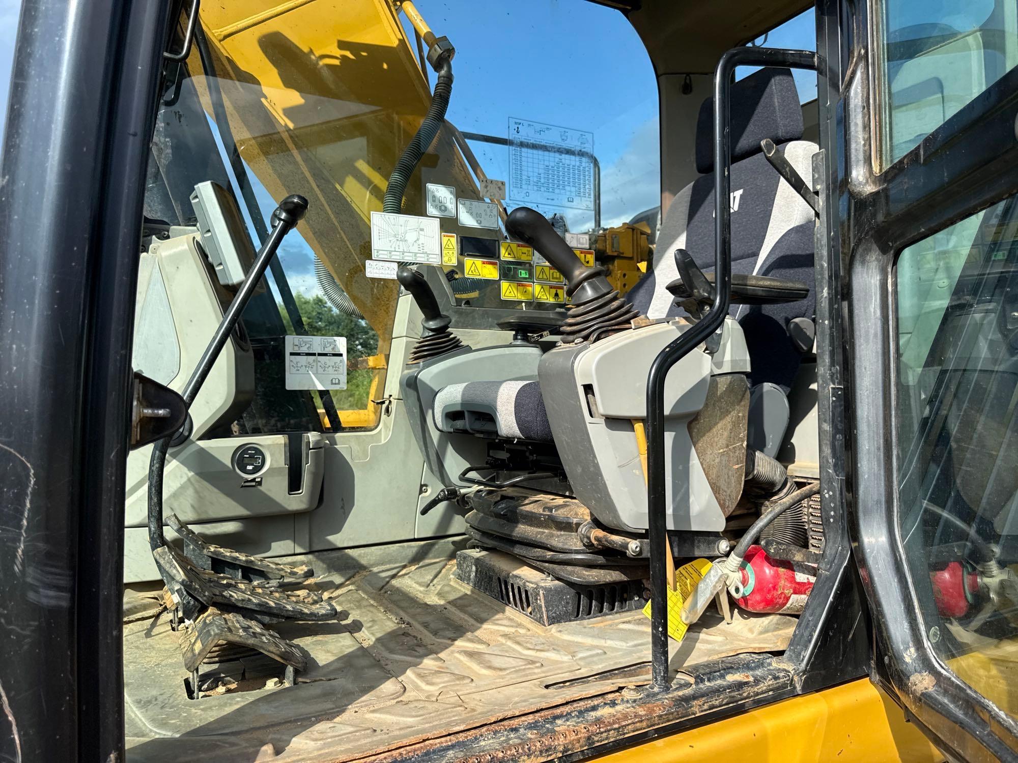 Caterpillar 323FL