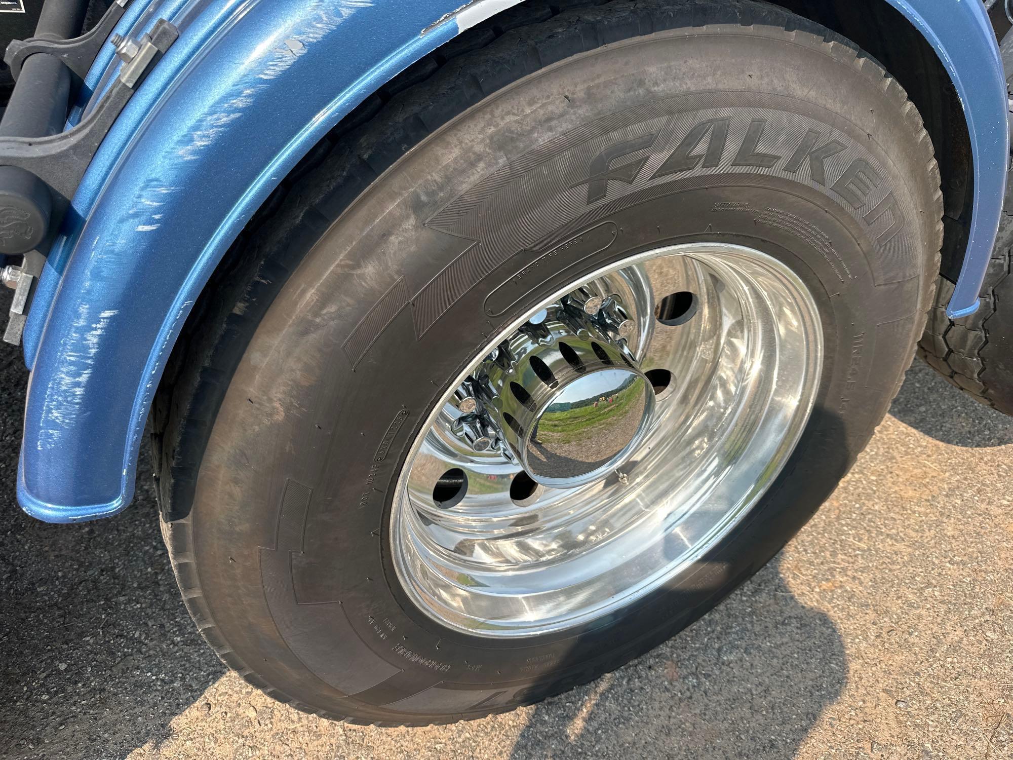 2020 Peterbilt 389