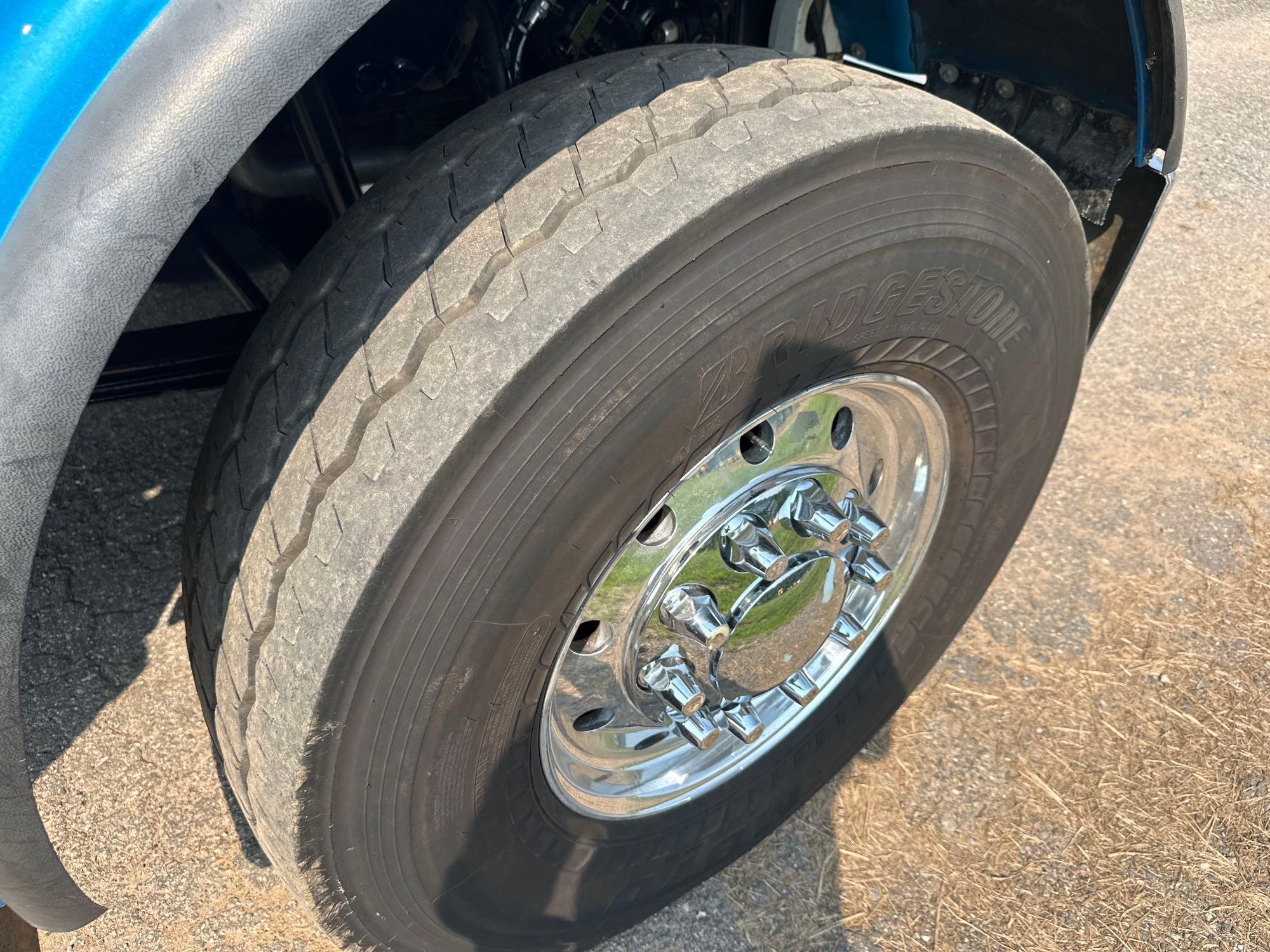 2020 Peterbilt 389