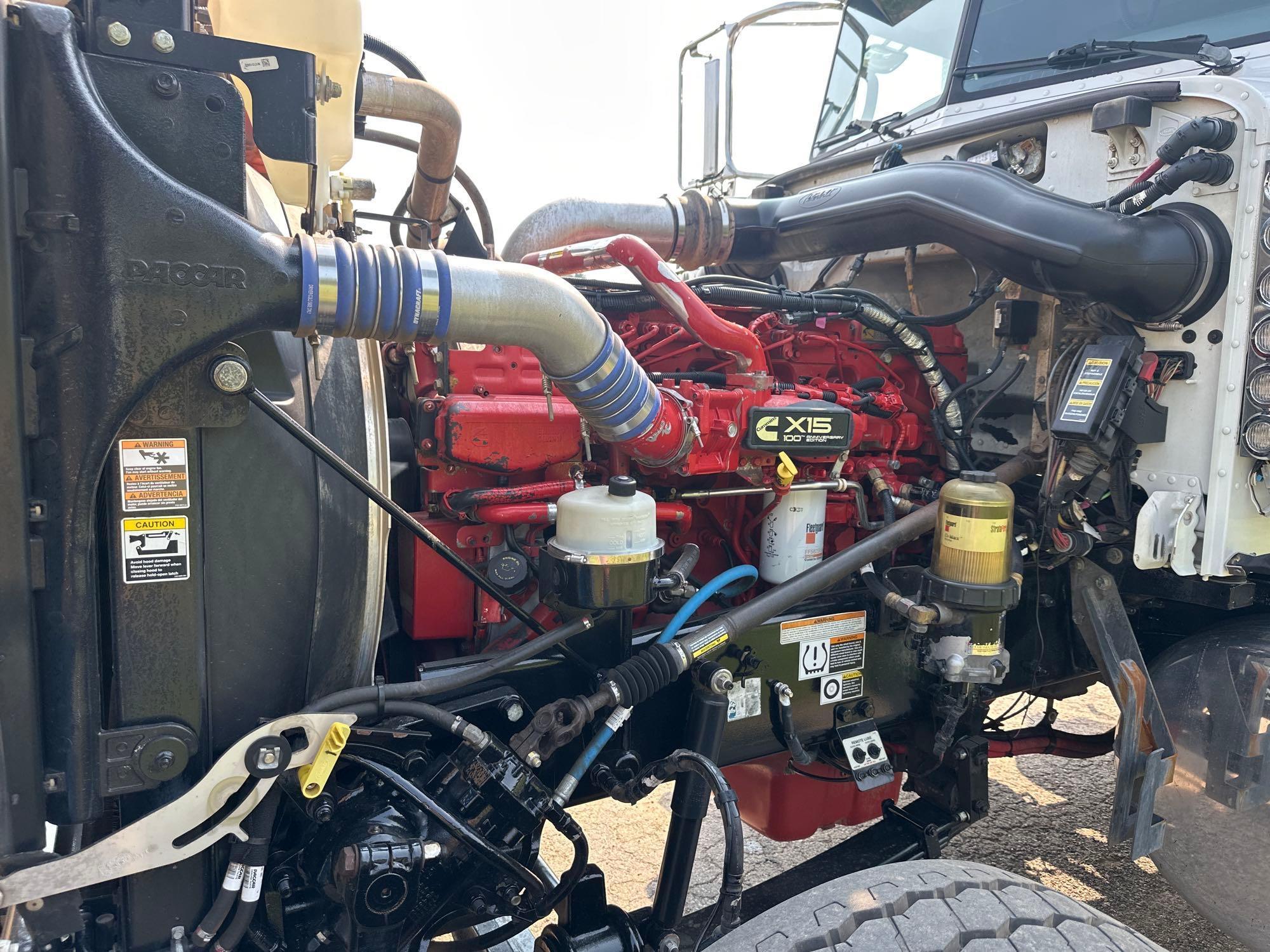 2020 Peterbilt 389