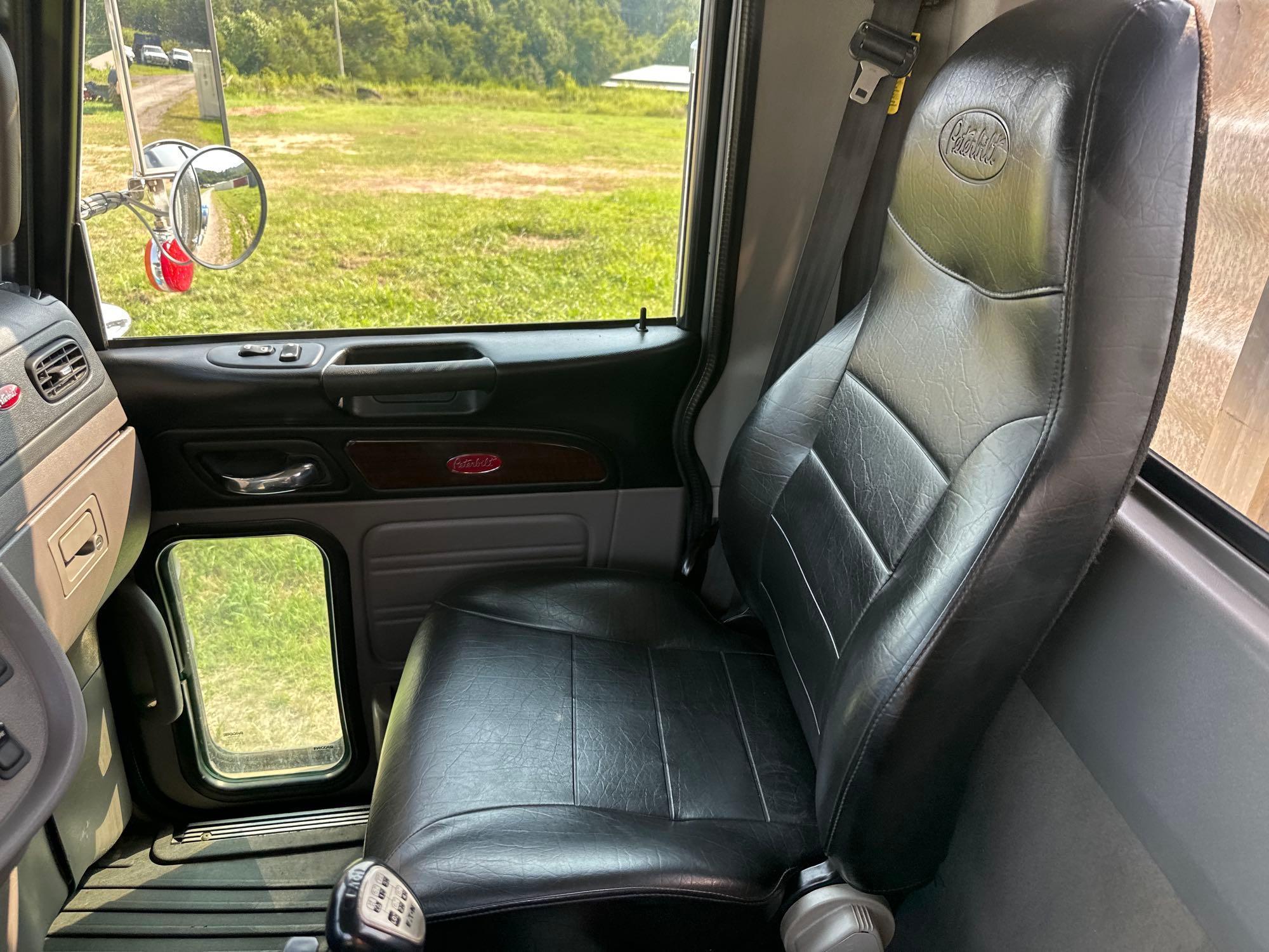 2020 Peterbilt 389