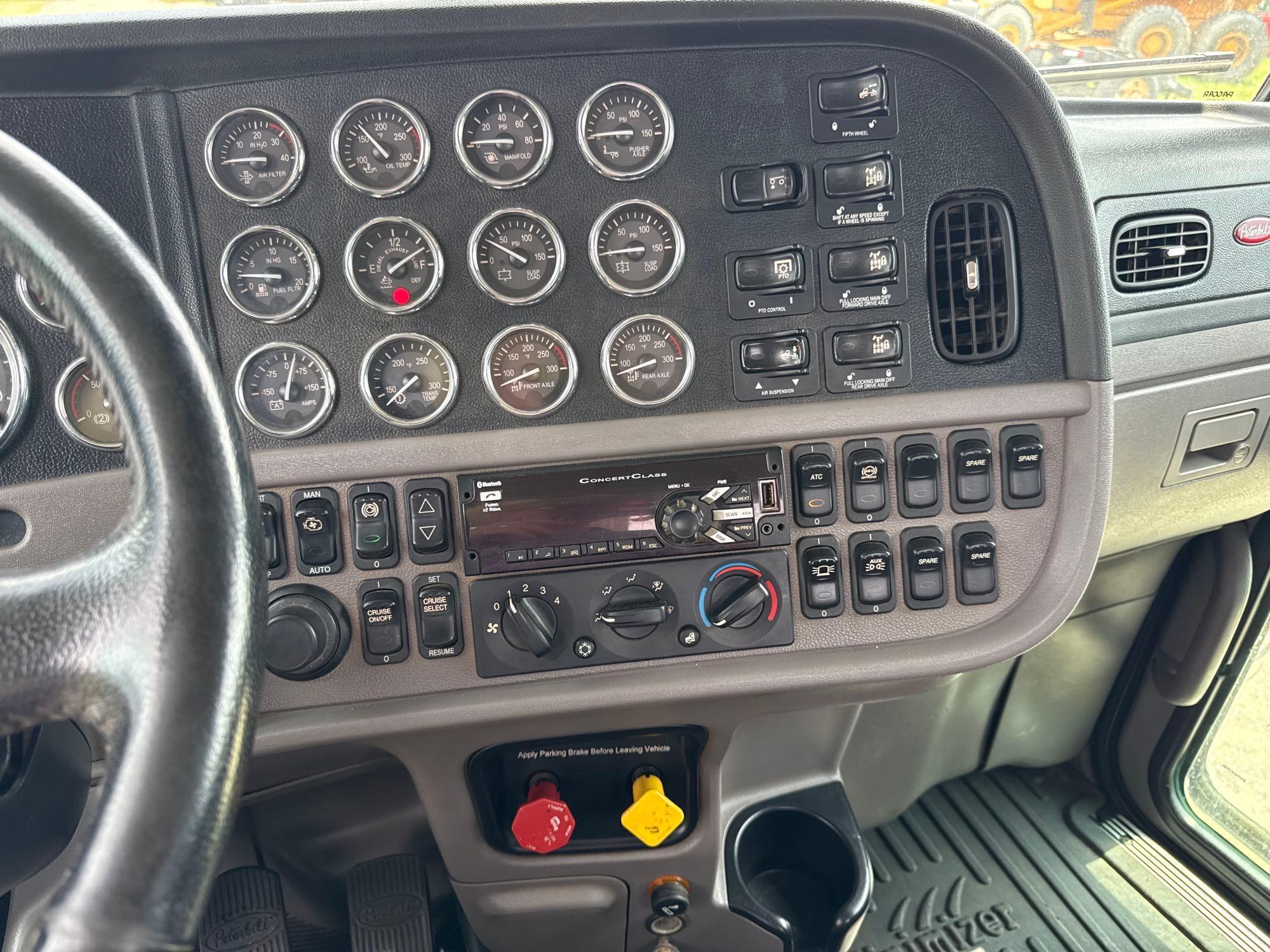 2020 Peterbilt 389