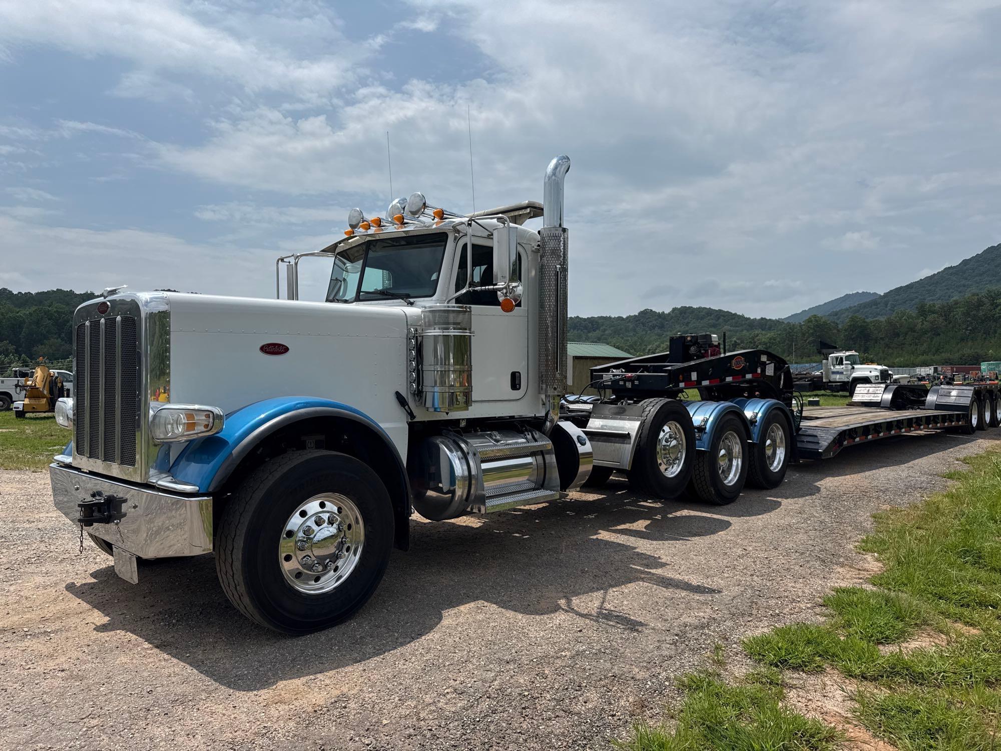 2020 Peterbilt 389