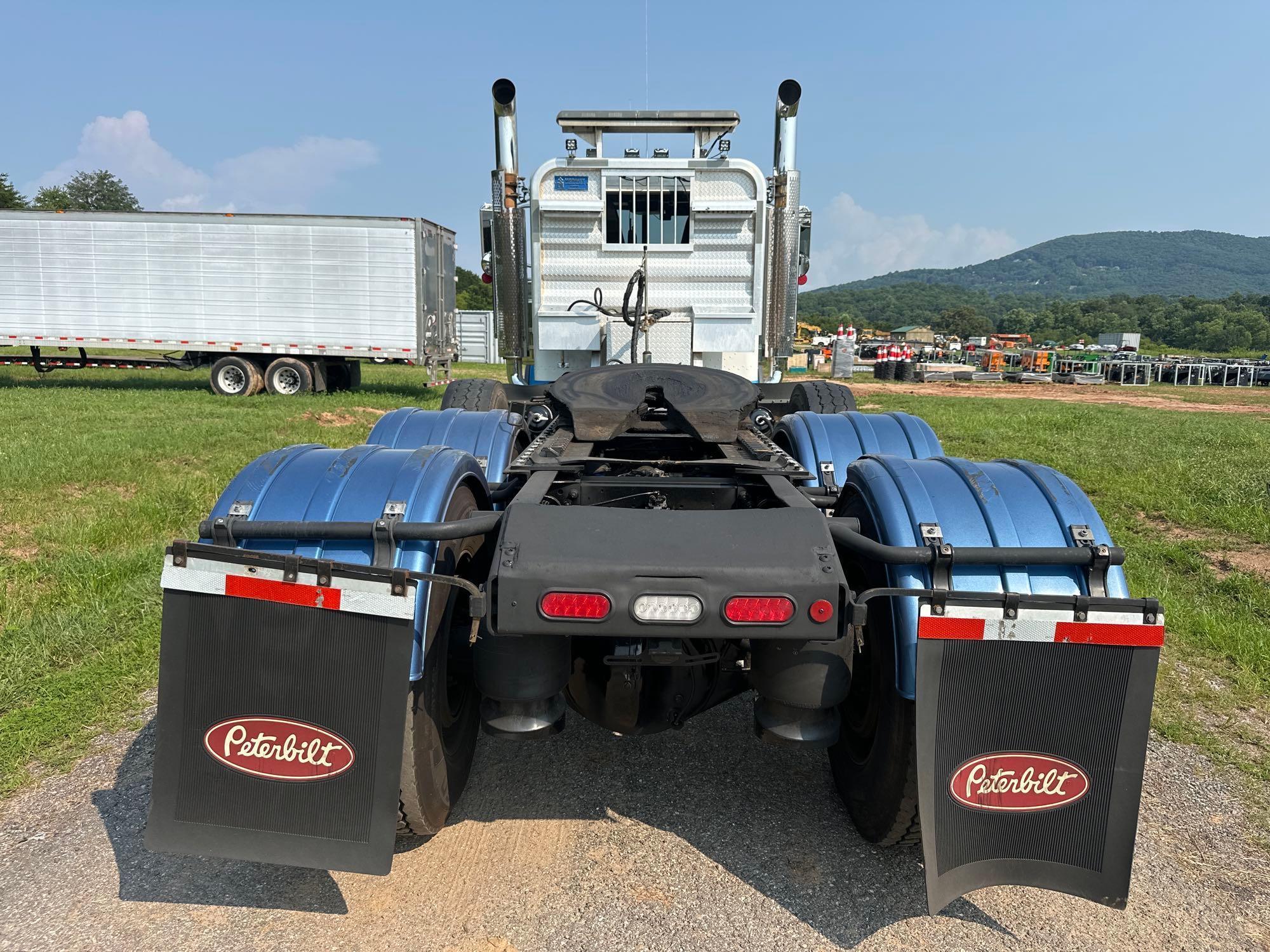 2020 Peterbilt 389
