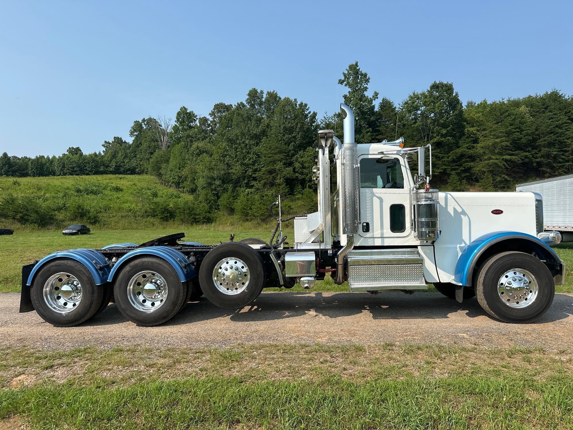 2020 Peterbilt 389