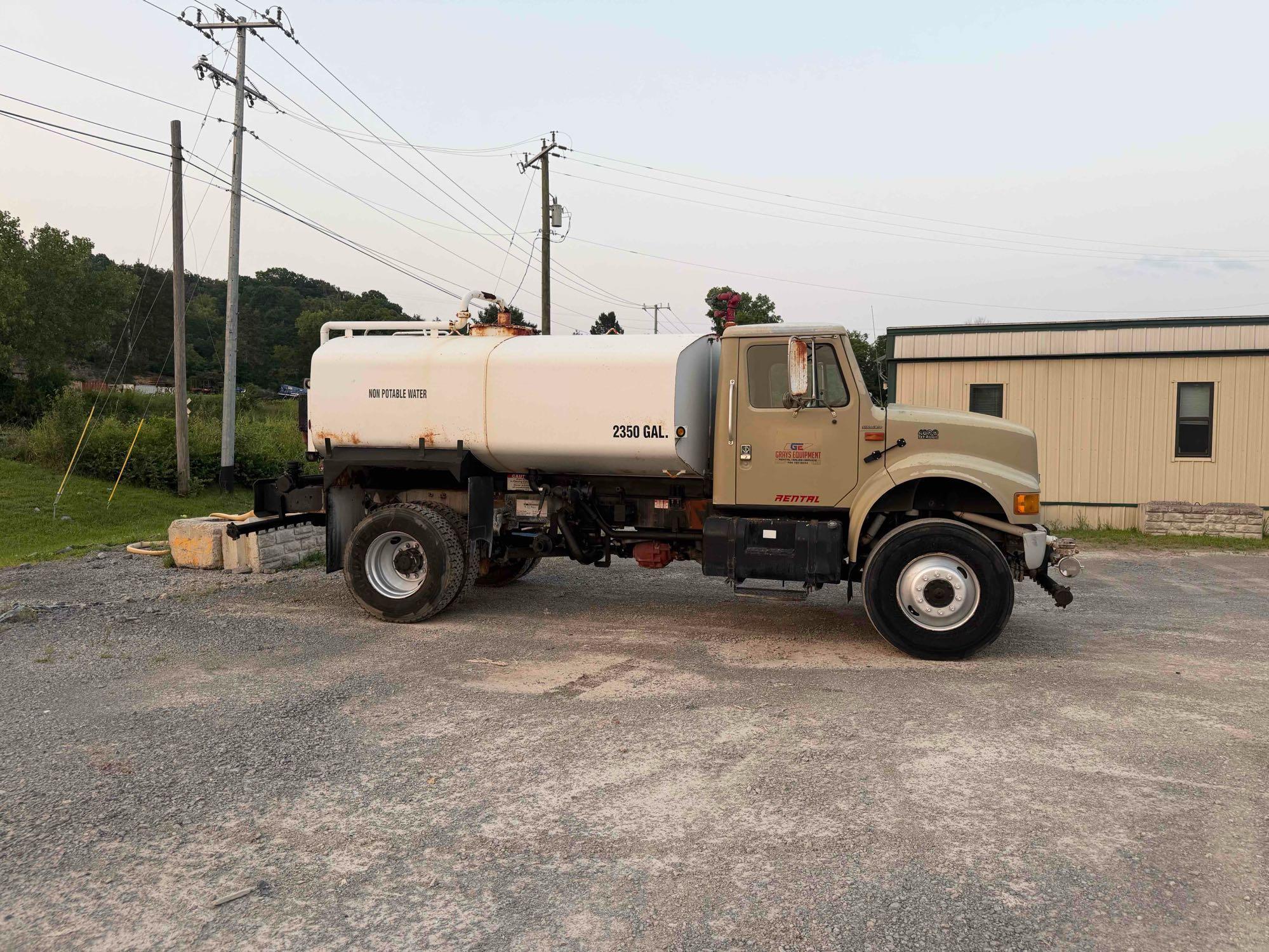 2001 International 4800