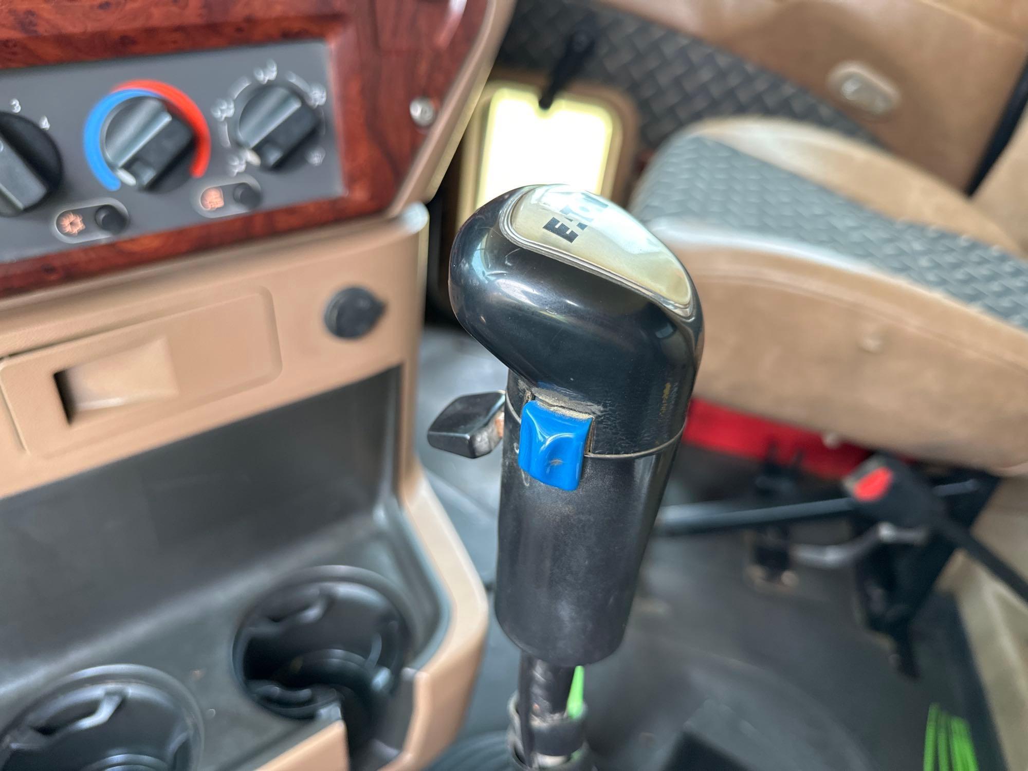 2016 Mack GU713