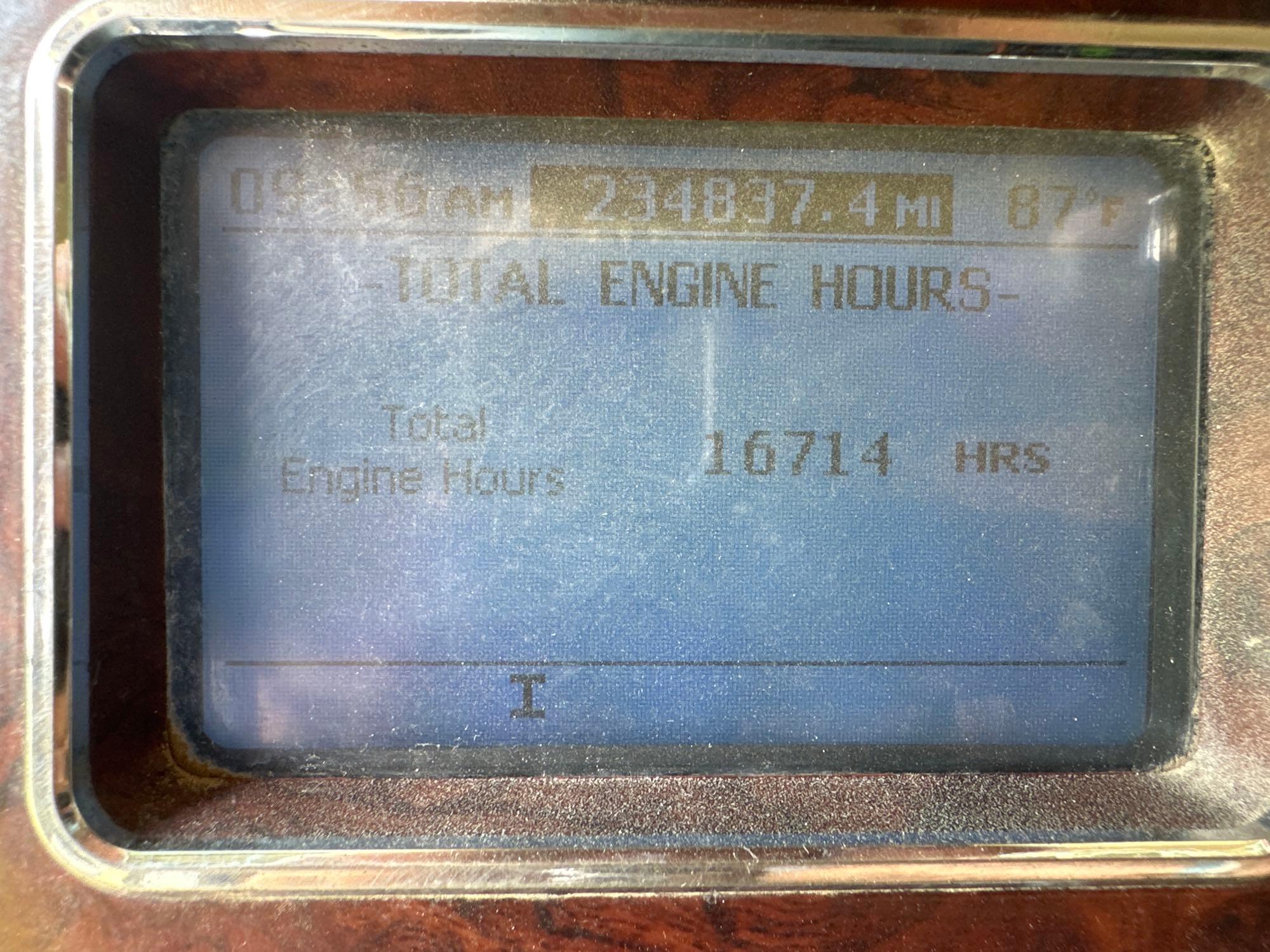 2016 Mack GU713