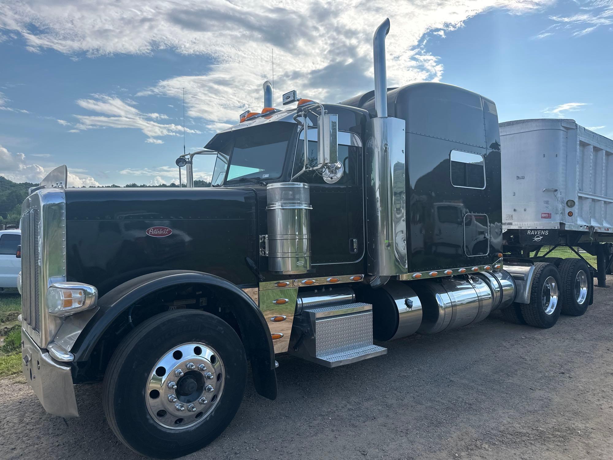 2013 Peterbilt 388 Truck, VIN # 1XPWD49X7DD172304