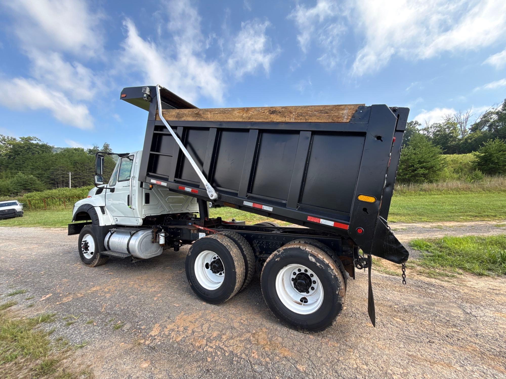 2014 International WORKSTAR