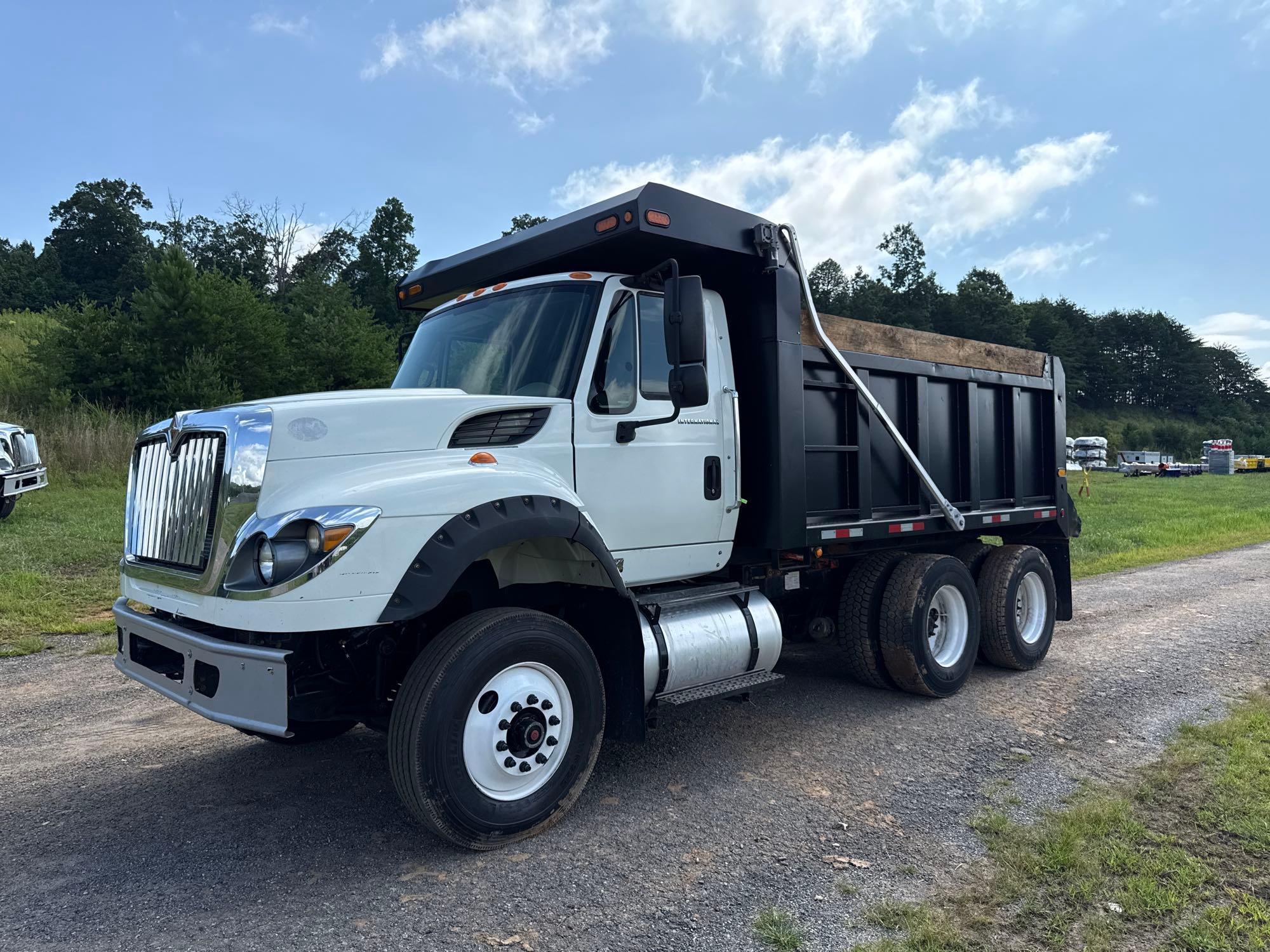 2014 International WORKSTAR