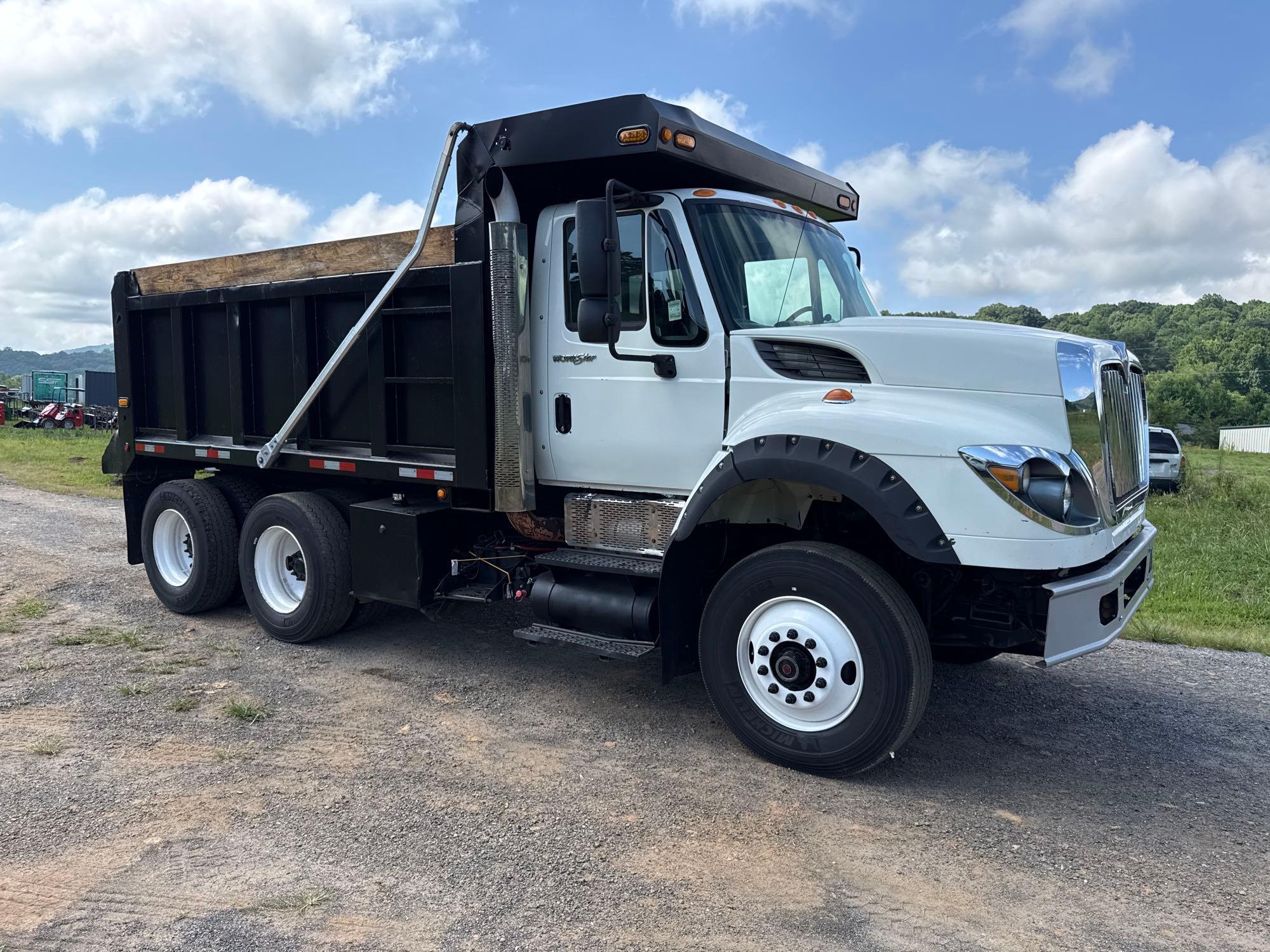 2014 International WORKSTAR