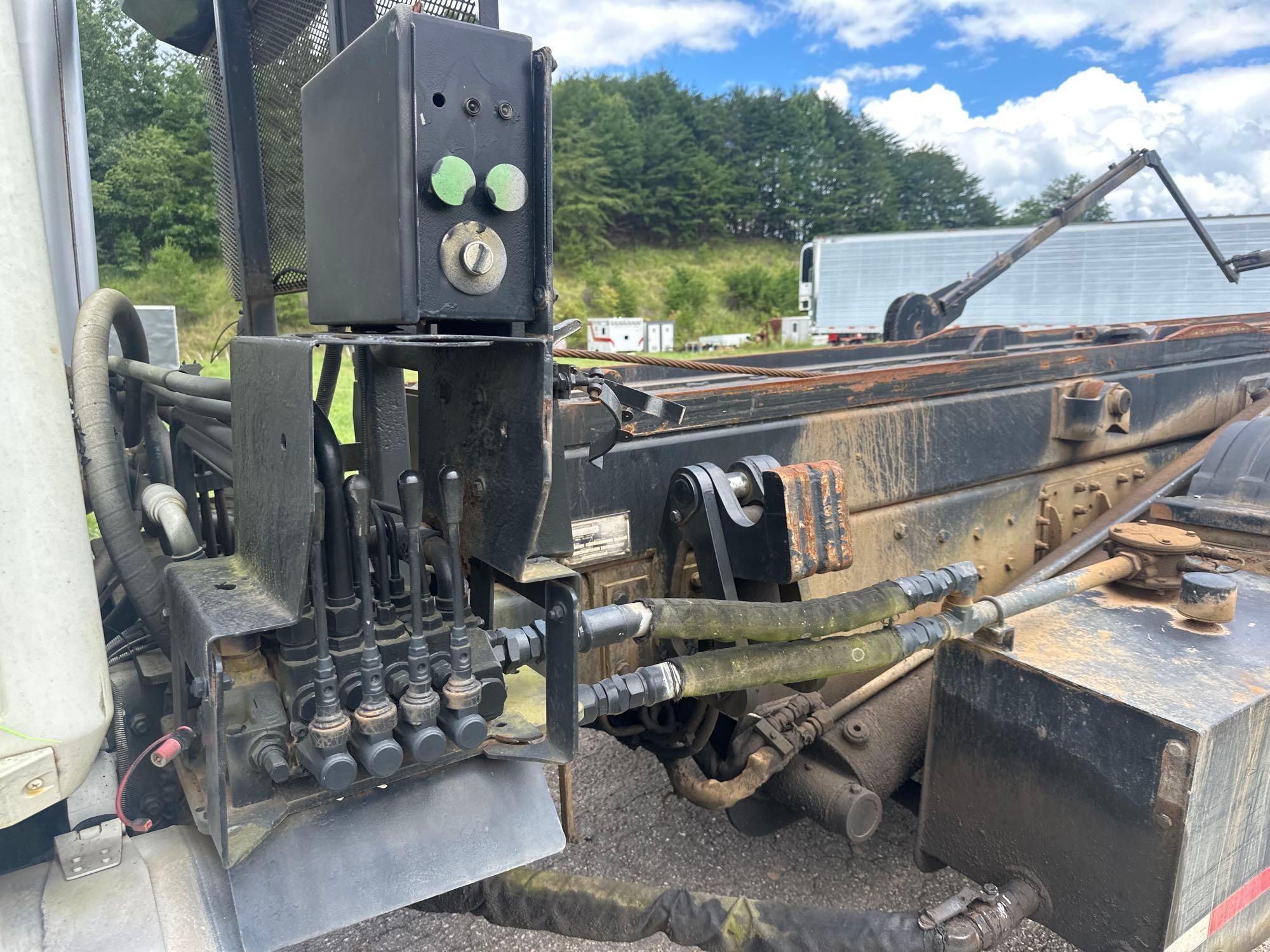 2007 Mack CV713 GRANITE