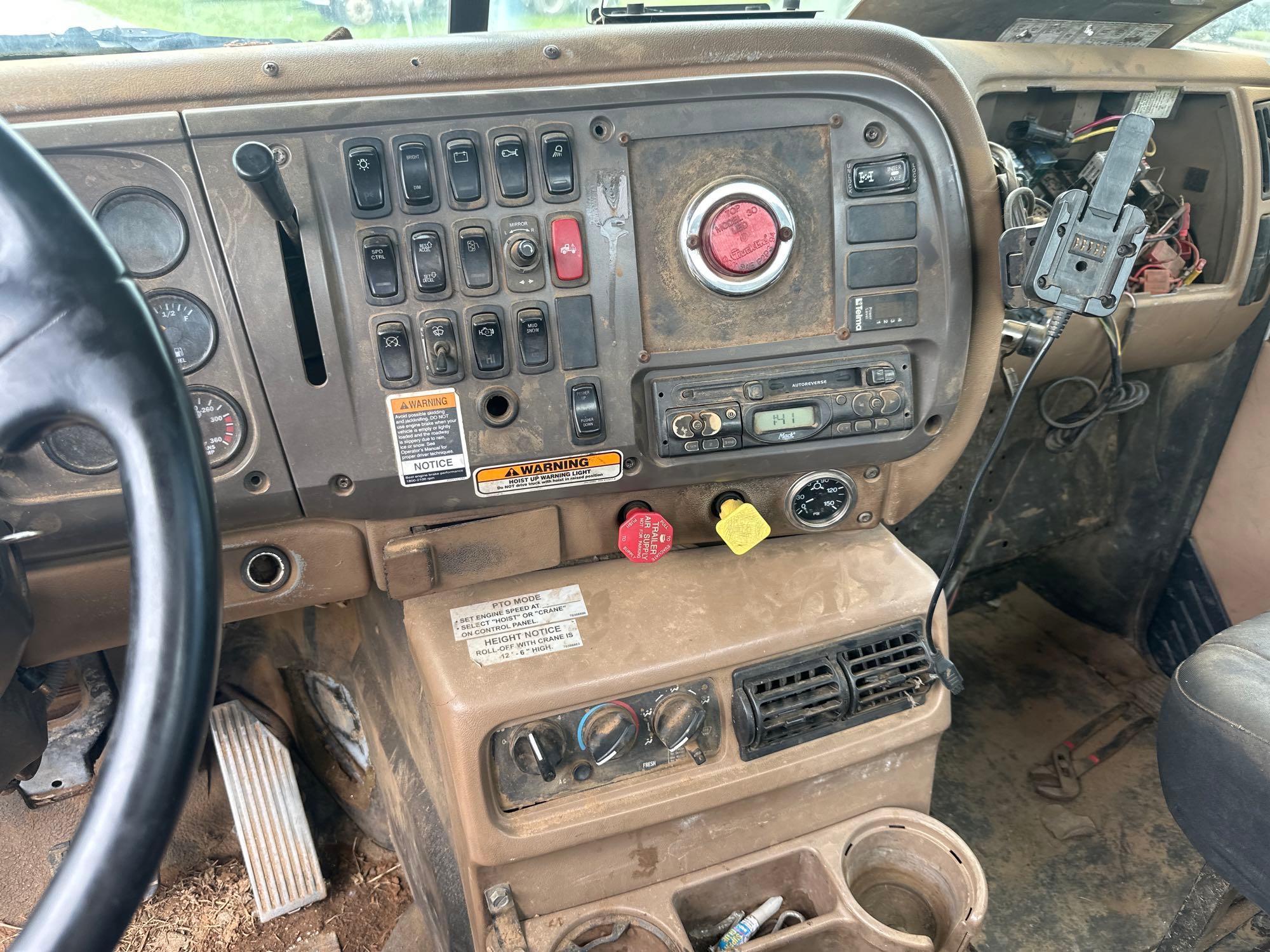 2007 Mack CV713 GRANITE