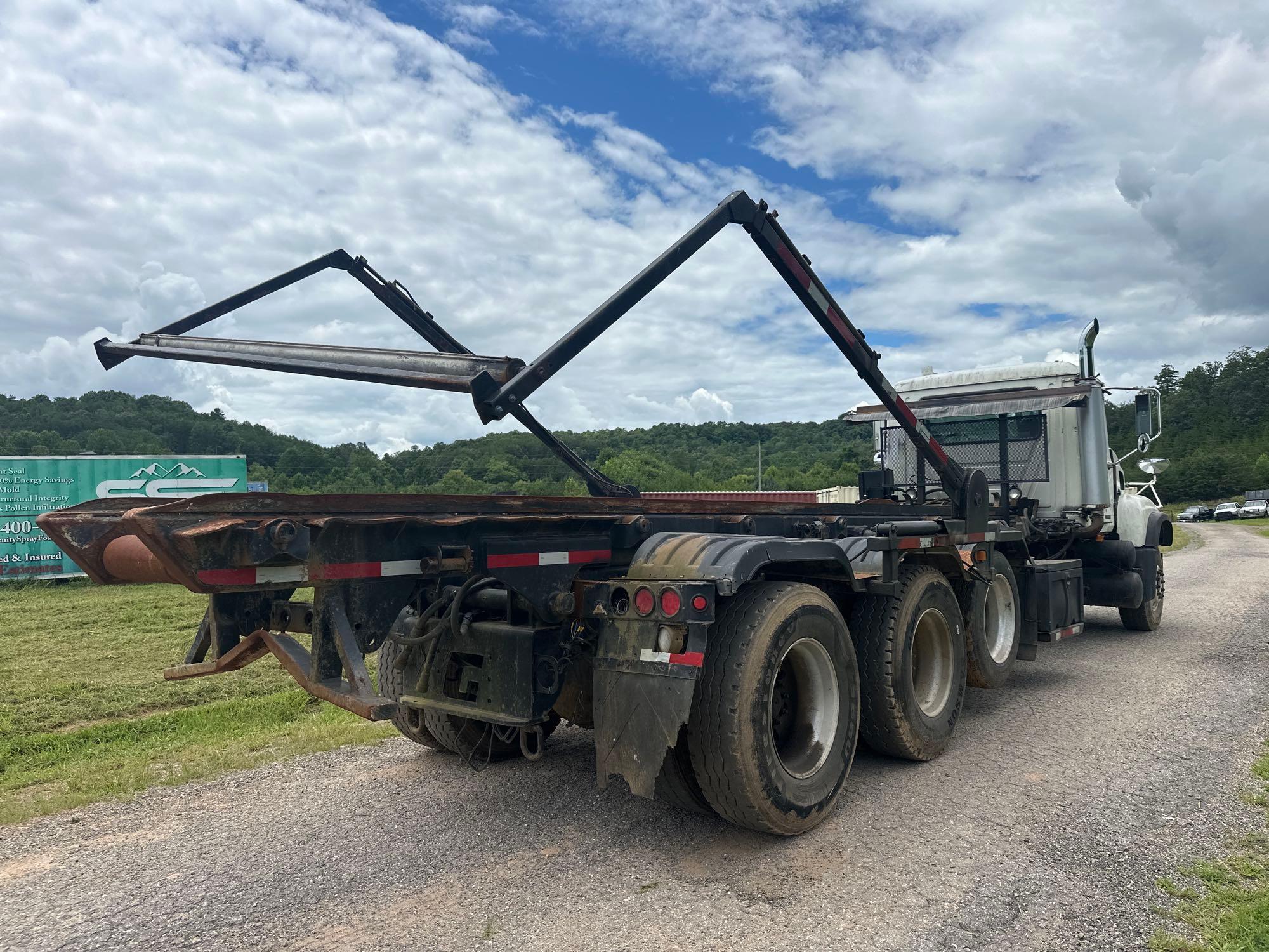 2007 Mack CV713 GRANITE